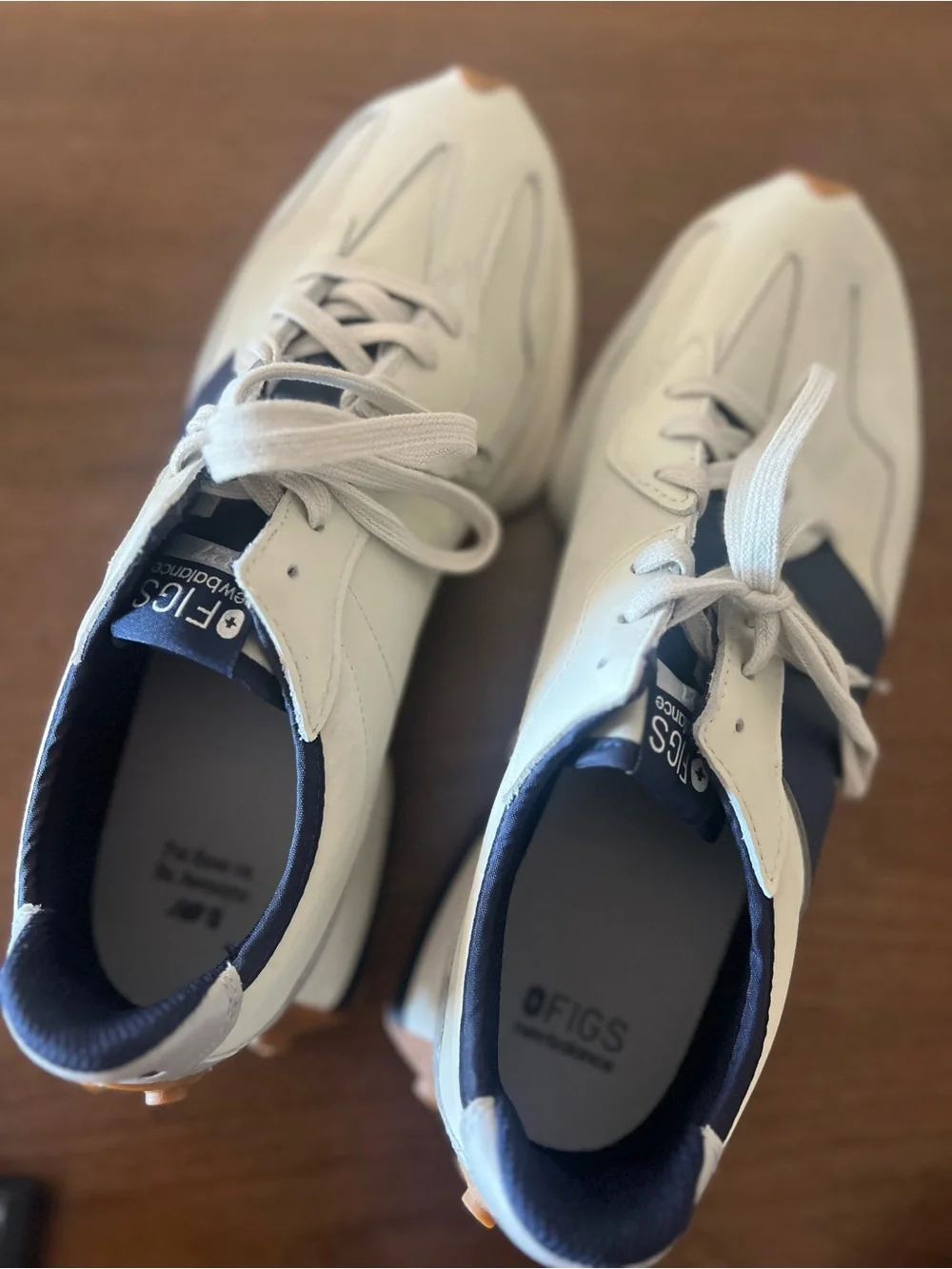 Figs New Balance 327 - Picture 7 of 10